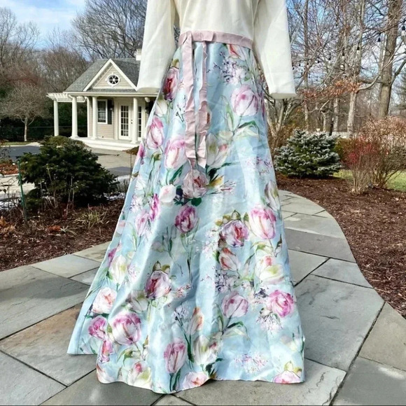 NWT Anthropologie Theia V Neck Crepe Bodice Maxi Dress Short Sleeve White Floral - Picture 6 of 16